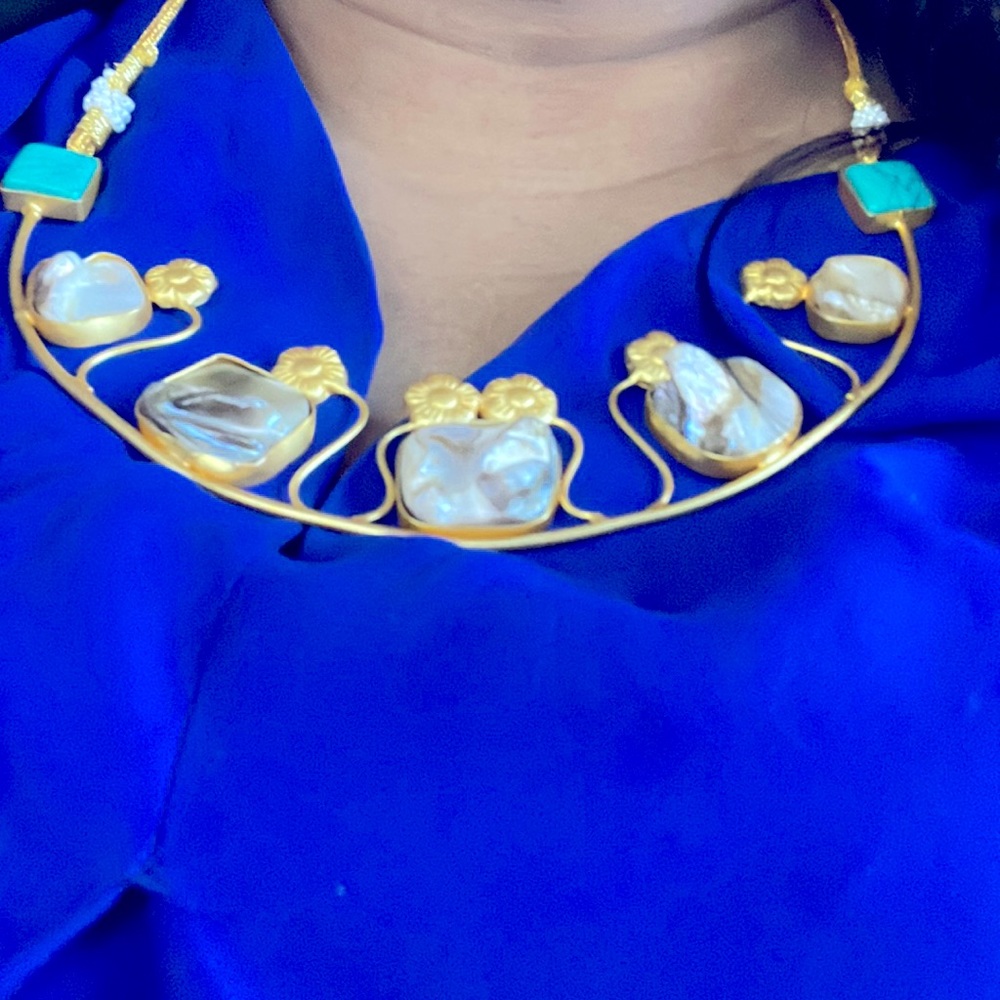 🆕 ConvertibleFloral Gold Pendant Hasli Necklace